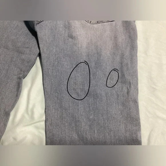 White House Black Market Blanc Light Wash Capri Jeans Size 4 - Picture 9 of 11